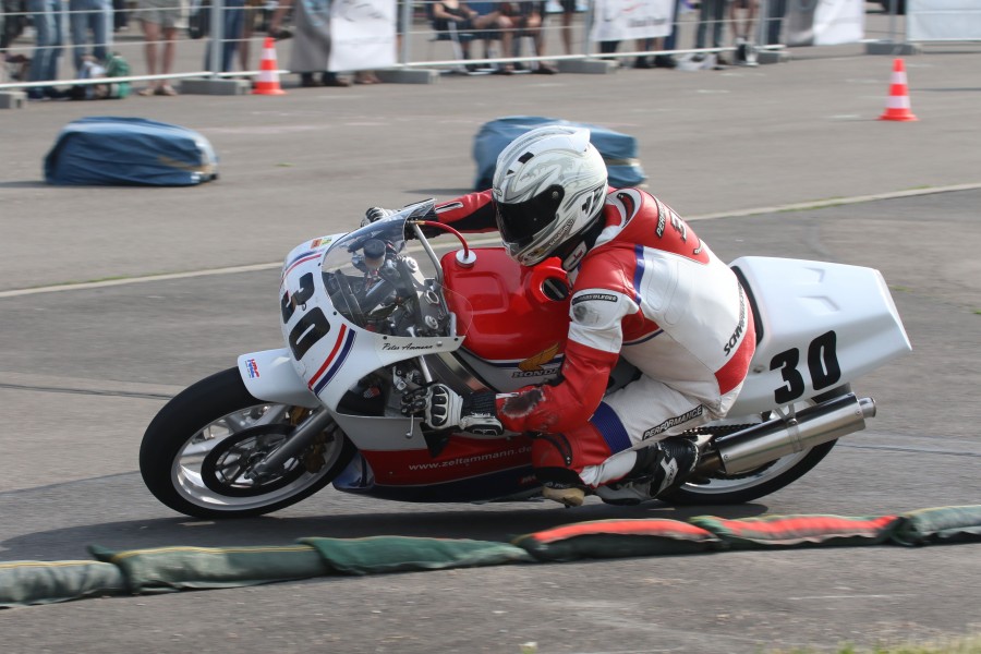 Peter Ammann, Honda RC30
Foto: Thomas Haas
