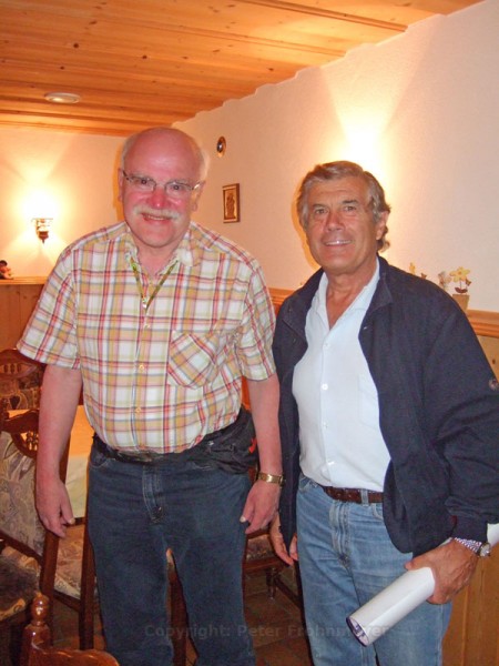Webmaster Rolf Eggersdorfer mit Giacomo Agostini
15 Mal Gewinner der Weltmeisterschaft. In seiner Karriere errang er 122 Grand Prix Siege. 
