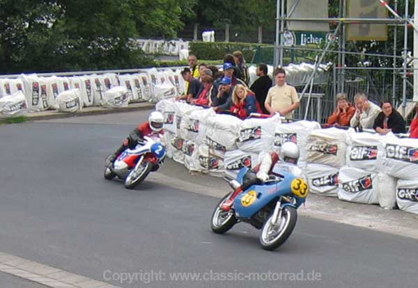Sonderlauf "Yamaha Classic Racing Team"
Kurt Florin mit der König vor Dieter Braun
