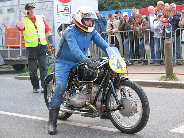 Enst Hiller, BMW RS
