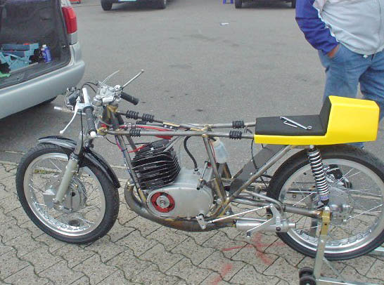 Classic Weekend Hockenheim
schönes hartgelötetes maico rs fahrwerk
