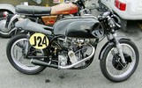 Dateiname=350er velocette von georg koenig.JPG
Dateigröße=137KB
Abmessungen: 600x371
hinzugefügt am: %31. %421 %2004 350er velocette von georg koenig.JPG