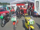 Dateiname=yamaha-tz-team.jpg
Dateigröße=55KB
Abmessungen: 640x480
hinzugefügt am: %30. %767 %2005 yamaha-tz-team.jpg