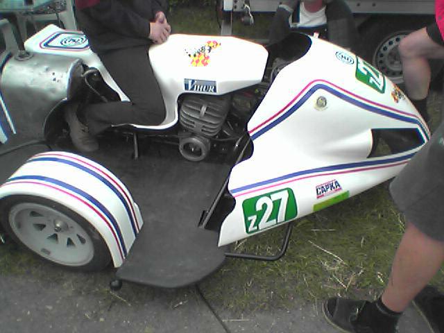 horice 2006
Vihur Seitenwagenrenner aus Estland.
