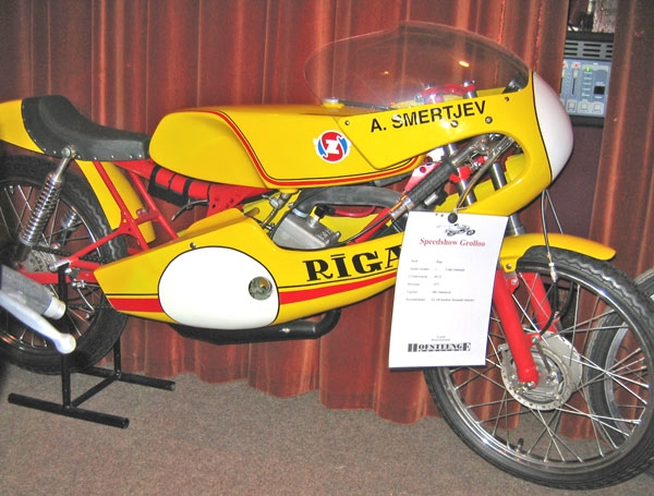 Riga 19s
Seltene CCCP Rennmaschine

