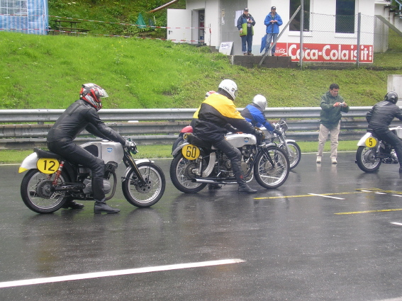 NSU Parade
Nr. 60, die Kompressor NSU Kurz vorm Start zur Parade.
Schlüsselwörter: Salzburgring