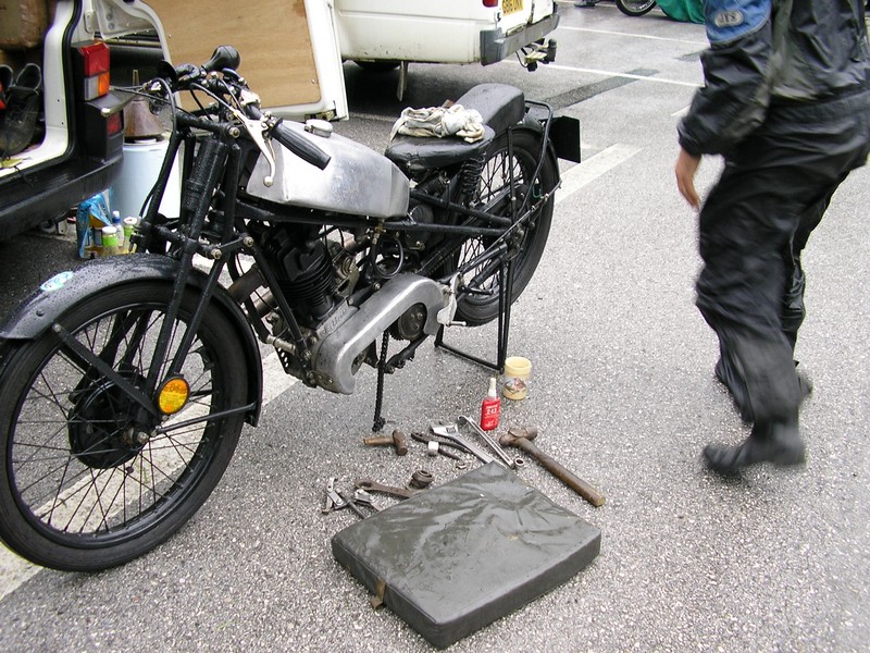 Auch was seltenes!
Cotton Blackburne 500 von Keith Wakelin GB! Naja, die Engländer wissen halt noch was Original bedeutet! Foto: Alex L.
Schlüsselwörter: großglockner