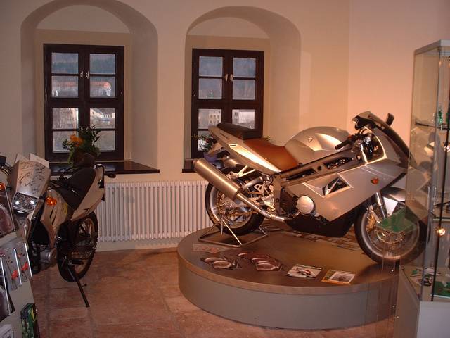 Das neue Museum Motorradtraueme in der DKW - MZ Stadt Zschopau
Der Showraum von MZ mit der (neuen) 1000 S. 
