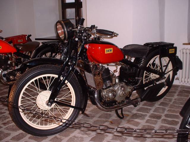 DDas neue Museum Motorradtraueme in der DKW - MZ Stadt Zschopau
DKW Sport 500 , Baujahr 1931 ? 500ccm ? 18PS

