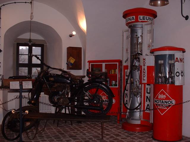 Das neue Museum Motorradtraueme in der DKW - MZ Stadt Zschopau
Motorradwerkstatt ? ein echter Scheunenfund !!!

