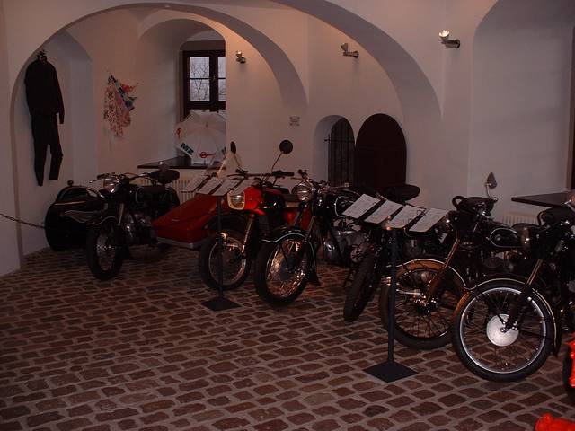 DDas neue Museum Motorradtraueme in der DKW - MZ Stadt Zschopau
BK 350, RT 125/0-3, ES, TS, ETZ und SW-Maschinen
