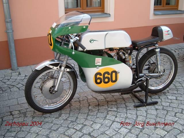 Impressionen von Zschopau Classic 2004
MZ HB 250 Baujahr 1966
