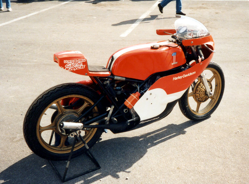 Harley Racer
93 oder 95 in Daytona.
Danach hab ich so eine nicht mehr gesehen.
