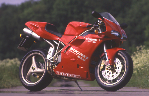Ducatis "Super-Superbike" 916
