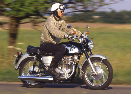 "Black Bomber": Honda CB 450
