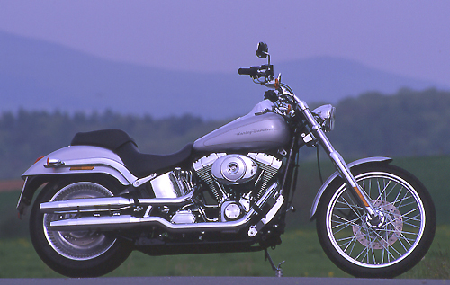 2000: Harley-Davidson Deuce mit "TwinCam88-Triebwerk"
