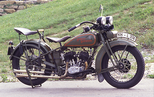 1930: Harley-Davidson "Modell D"
