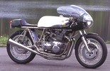 Dateiname=triumph_metisse.jpg
Dateigröße=225KB
Abmessungen: 500x321
hinzugefügt am: %18. %313 %2004 triumph_metisse.jpg