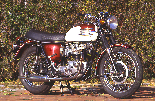 "Die Legende": 650er Triumph Bonneville von 1968

