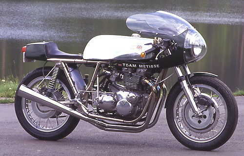 Café-Racer: Triumph-Métisse
