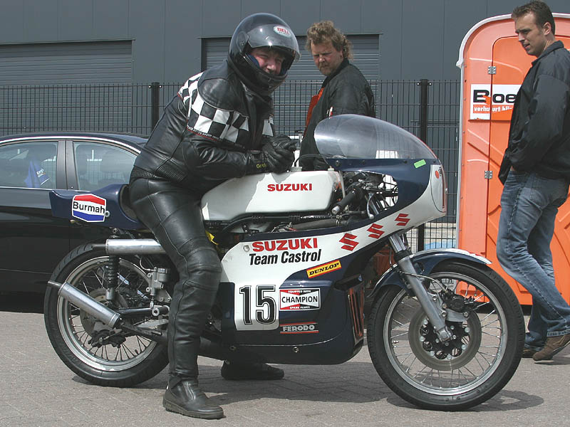 Karl Hübben
Karl Hübben  on his 3 cilinder 750 cc watercooled Suzuki
