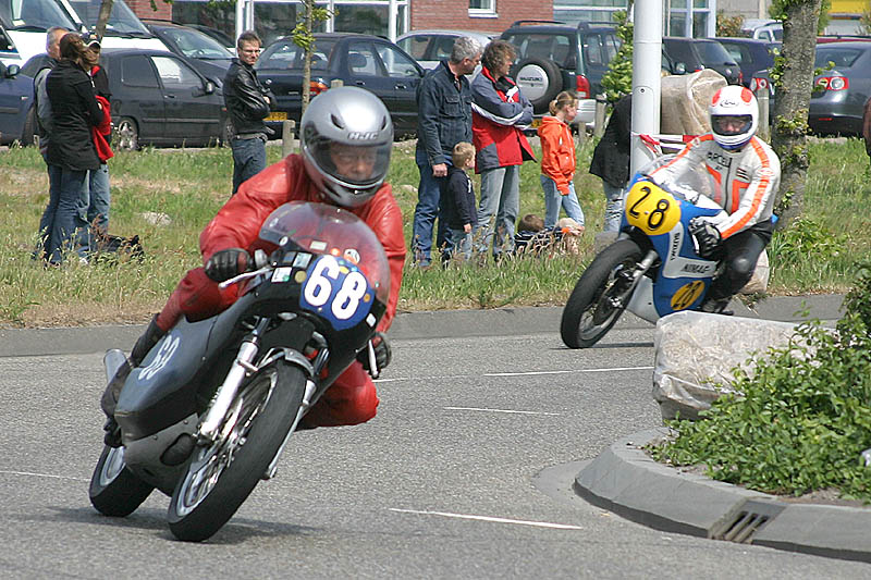 Wietse Veenstra and Marcel Ankone
Wietse Veenstra  (Maxton Yamaha) and Marcel Ankone (Suzuki)
