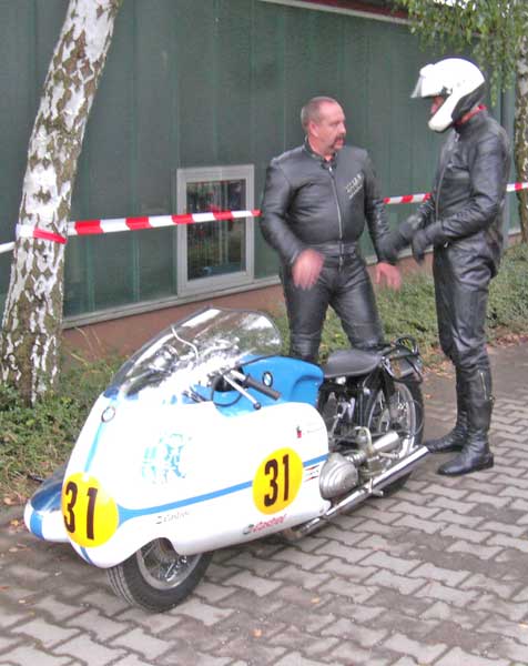 Fahrer Ewald Dahms
BMW Gespann von Deubel/Hörner
