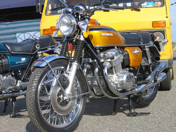 Honda Four
Honda CB750 Four K6, BJ.76
