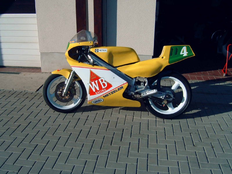 Bakker-rotax RS 250
Bakker- Rotax RS 250, Tandemmotor 
Schlüsselwörter: Rennmaschinen