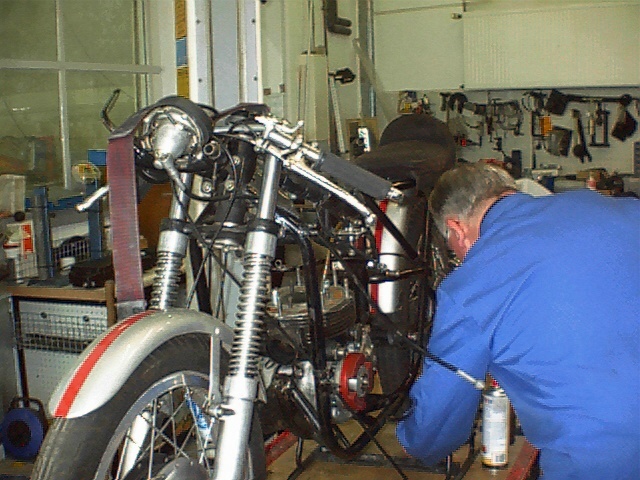 Bultaco
Bultaco schrauben
