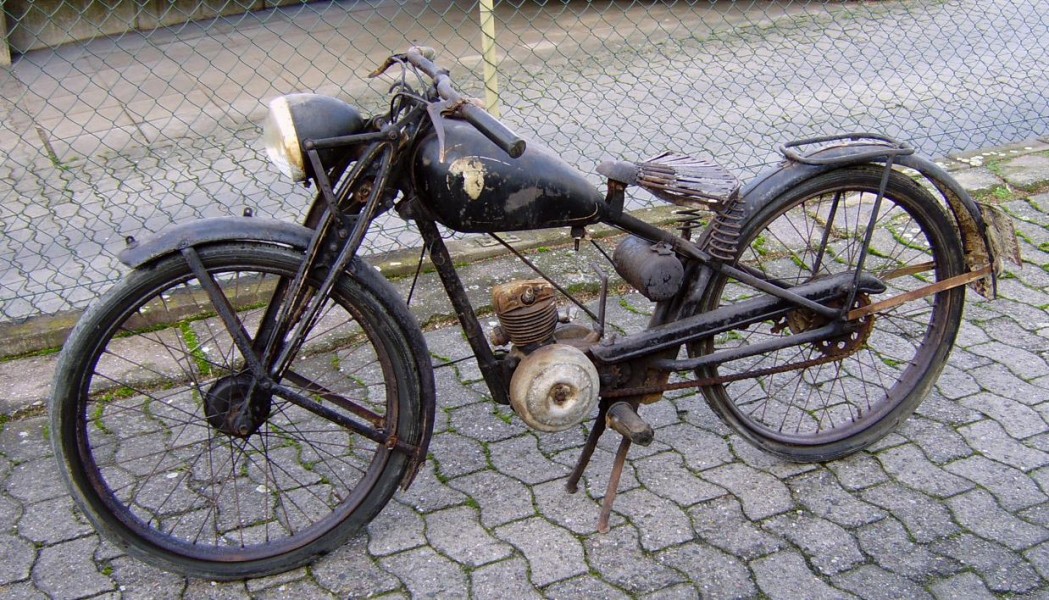 DKW RT 3
DKW RT 3 wartet auf die Reanimation
