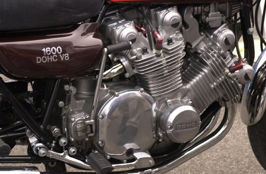 Kawa 1600 V8!
Auch nicht schlecht!
