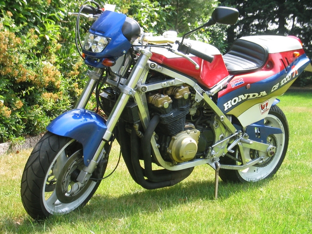 Honda CB1100R Streetfighter
