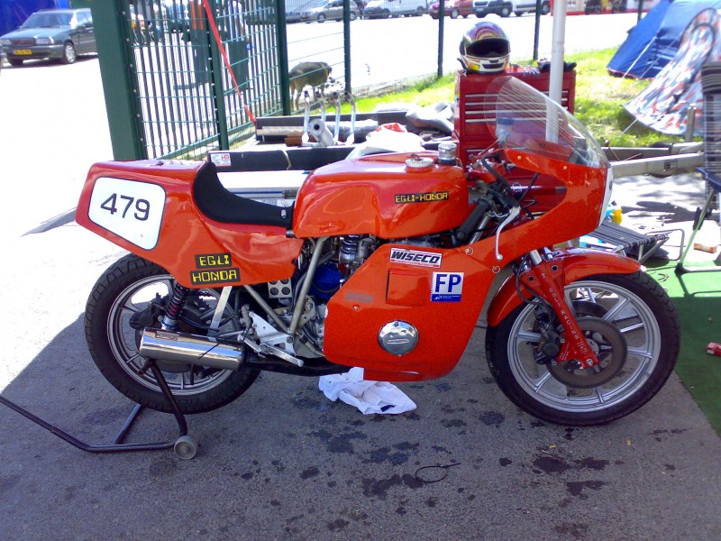 EGLI Honda 836
Schlüsselwörter: EGLI Honda 836