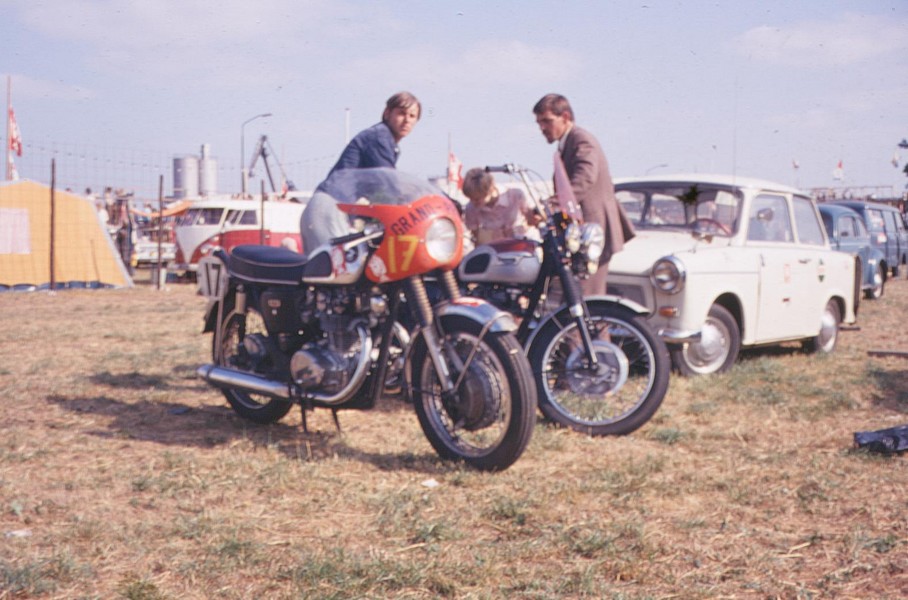 24 stunden rennen Oss Holland 1969-1975
CB 450 Jan Spierings Harry van Schijndel 1970
