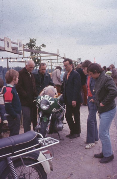 24 stunden rennen Oss Holland 1970-1974
Ragia Honda CB 750 mit Jo Kluitmans
