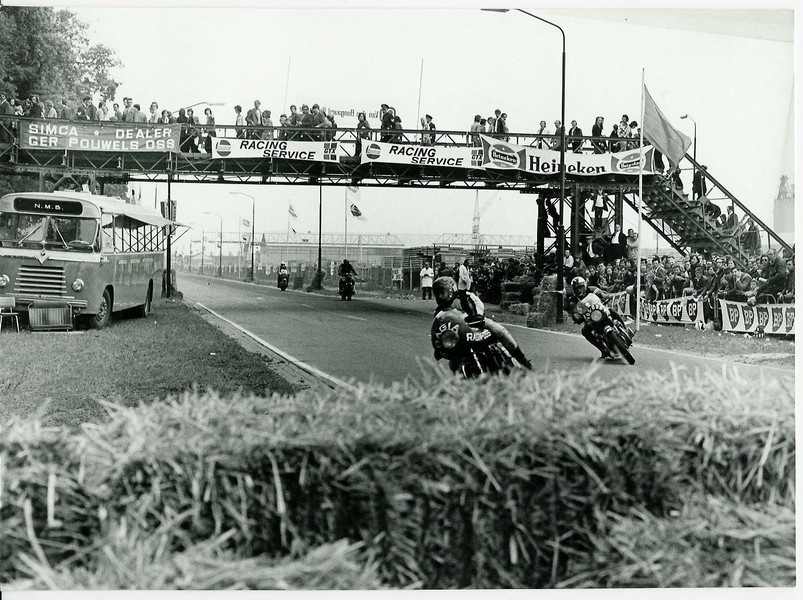 24 stunden rennen 1972 Oss Niederlande Honda CB750
Schlüsselwörter: JW-Ragia4