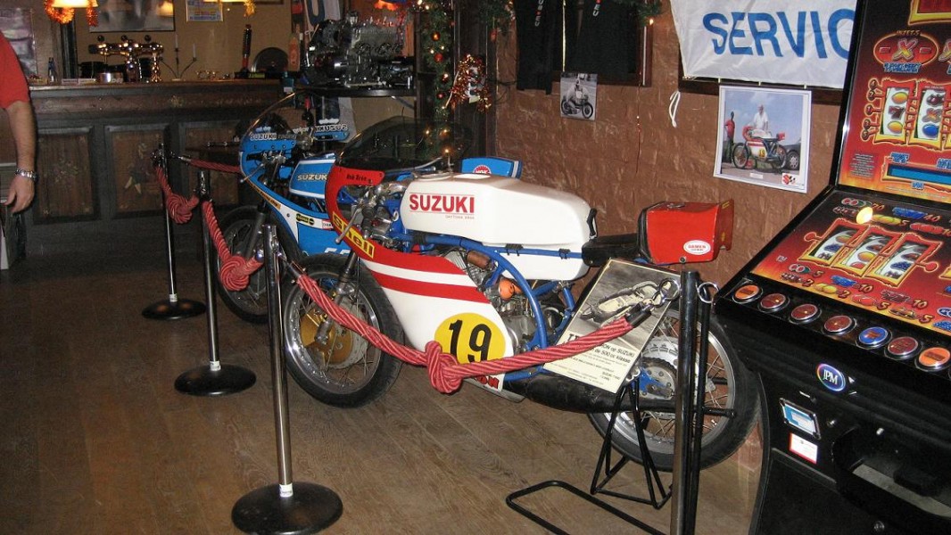 2stroke party  xr500  rob bron
