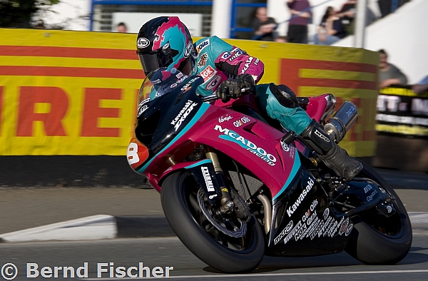 Ian Hutchinson - England - Kawasaki
2 Platz TT Superstock, 3 Platz Superbike !!!
