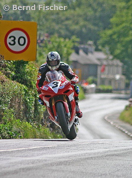 Isle of Man TT 2004
Rhencullen - John McGuinness
