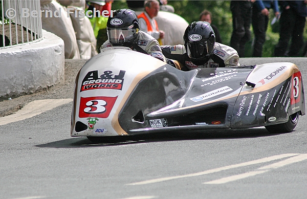 Isle of Man TT 2004
Nick Crowe/Darran Hope
