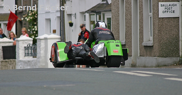 Isle of Man TT 2004
Ballaugh - Kenny Howles/Doug Jewell
