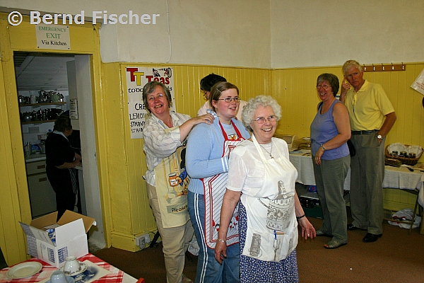 Isle of Man TT 2004
Hier gibts Coffee and Cake - wonderful !
