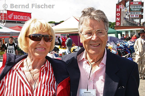 Isle of Man TT 2004
Geoff Duke und seine Frau
