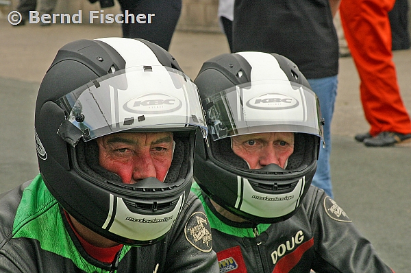 Isle of Man TT 2004
Kenny Howless/Doug Jewell
