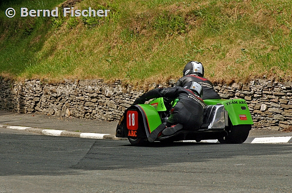 Isle of Man TT 2004
Governes Bridge - Kenny Howles / Doug Jewell
