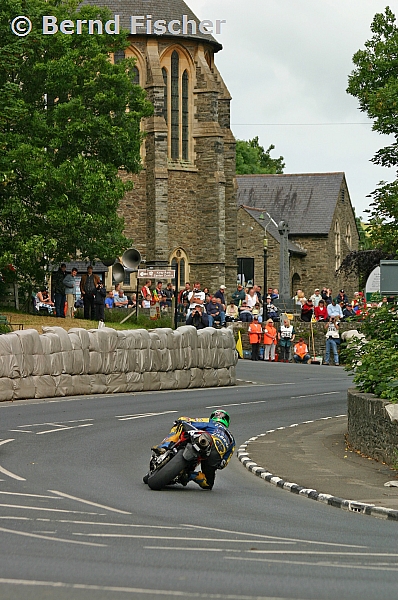 Isle of Man TT 2004
Braddan Bridge
