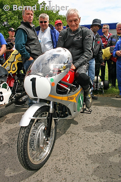 Isle of Man TT 2004
Jim Redman - Honda Six
