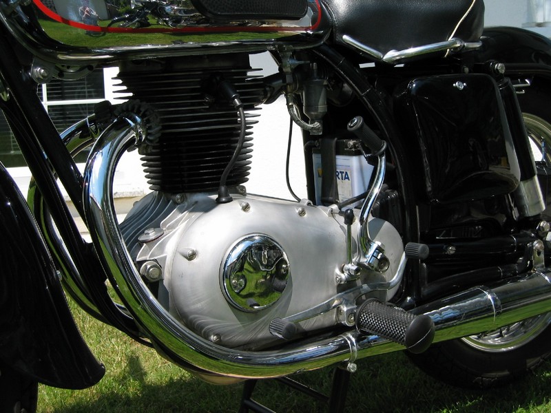 Motor Horex Resident 350
