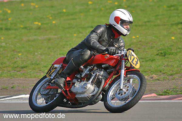 Hanssen Ralph,Spenge Ducati Mach 1
